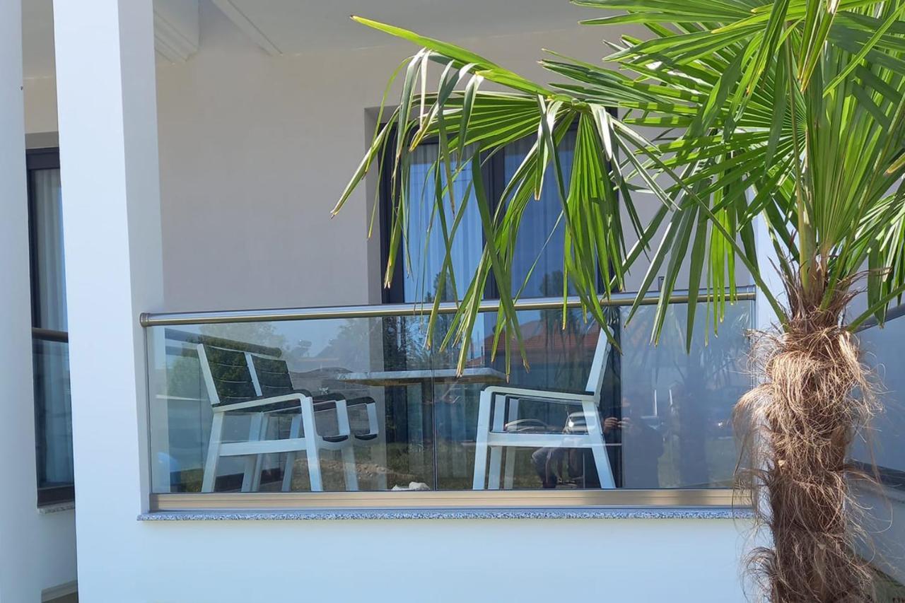 Armonia Luxury Suites Vrasná Екстериор снимка