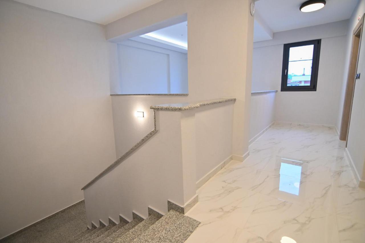 Armonia Luxury Suites Vrasná Екстериор снимка