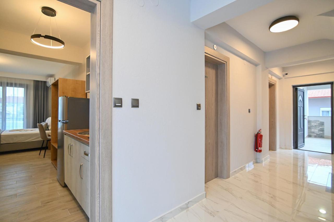 Armonia Luxury Suites Vrasná Екстериор снимка